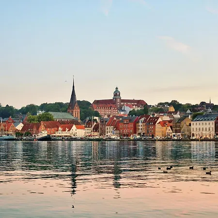 - Stilvoll, Grosszuegig Mit Sauna & Kamin Appartement Wagersrott