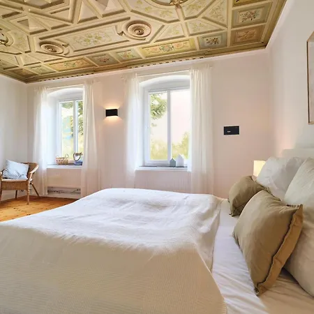 - Stilvoll, Grosszuegig Mit Sauna & Kamin