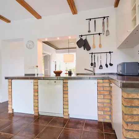 - Stilvoll, Grosszuegig Mit Sauna & Kamin Апартаменты